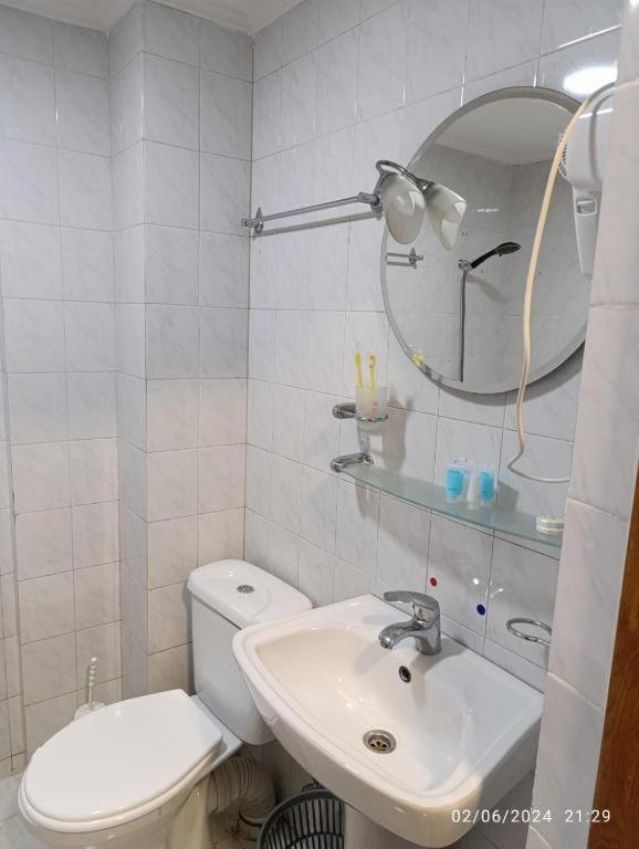 L Bakuri Hotel Batoemi Buitenkant foto