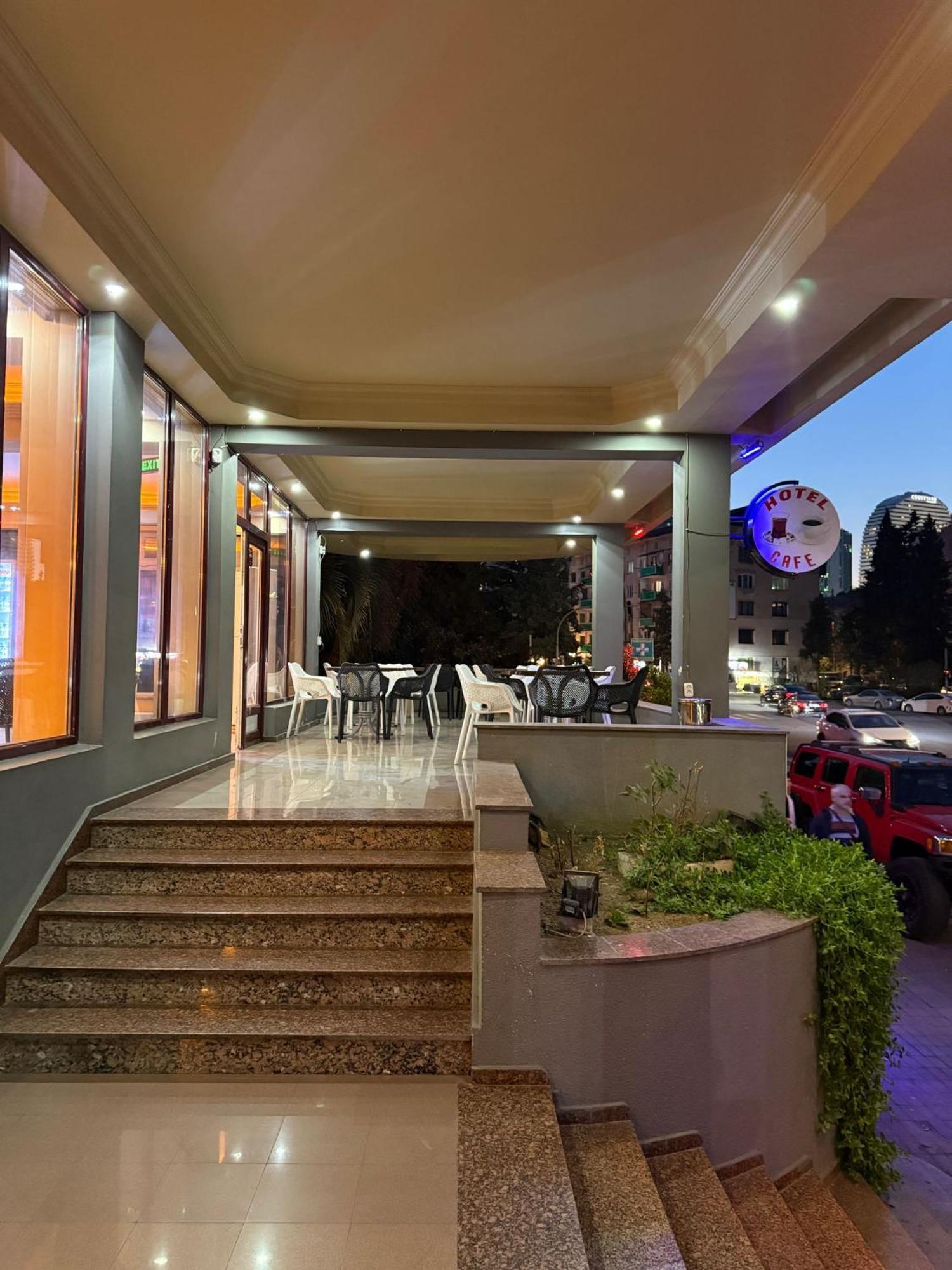 L Bakuri Hotel Batoemi Buitenkant foto