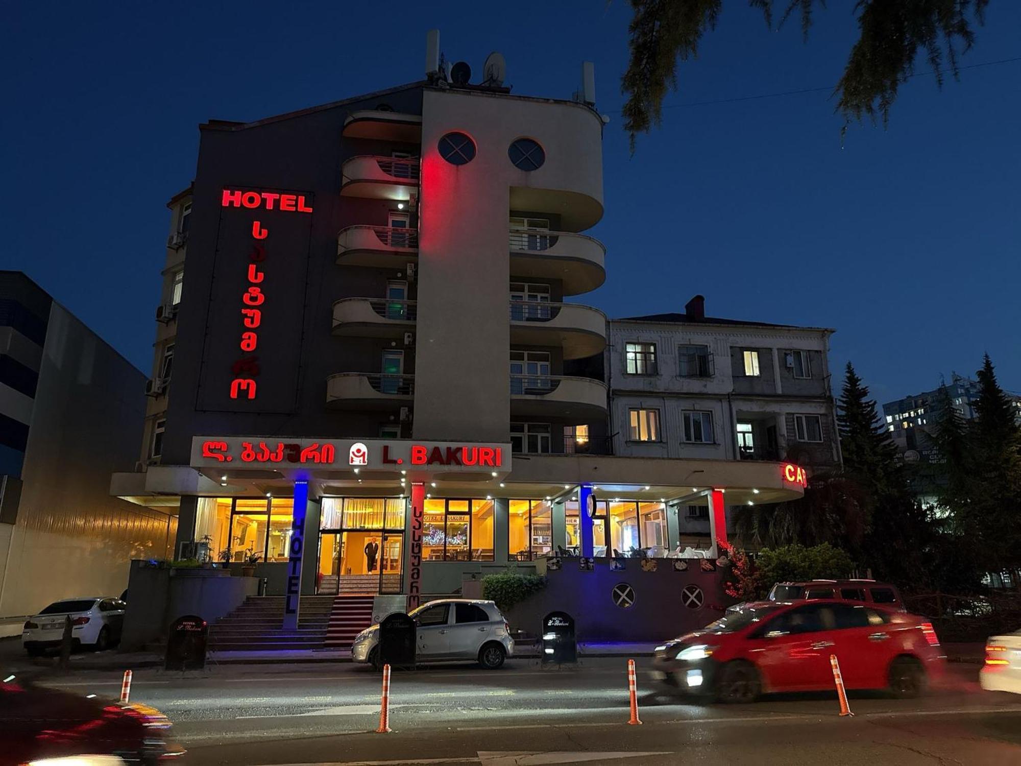 L Bakuri Hotel Batoemi Buitenkant foto
